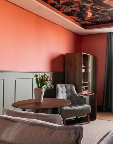 Suite Junior Red Level del hotel Colón Gran Meliá. Foto 9