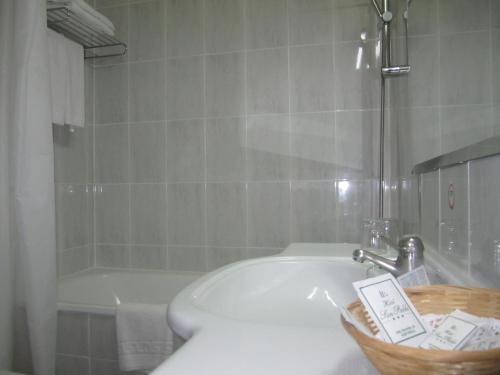 Habitación Doble - 1 cama extragrande del hotel San Pablo Sevilla. Foto 4