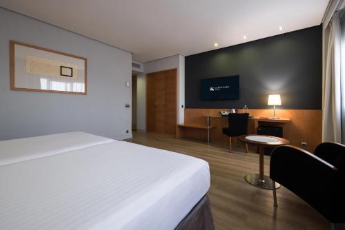 Habitación Doble Superior del hotel Eurostars Al-Andalus Palace. Foto 3