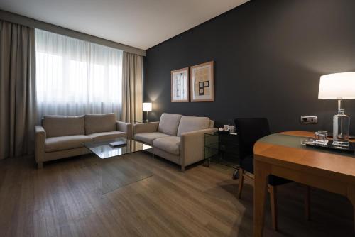 Junior suite Con Vistas 2 Camas dobles del hotel Eurostars Al-Andalus Palace. Foto 4