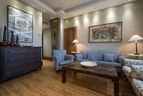 Suite Junior del hotel Eurostars Al-Andalus Palace. Foto 5