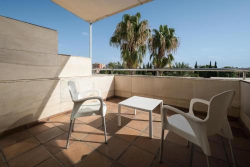 Habitación Familiar con terraza del hotel Eurostars Al-Andalus Palace. Foto 3