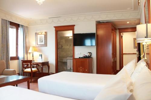 Habitación Doble Clásica - 1 o 2 camas del hotel Inglaterra. Foto 4