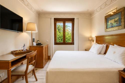 Habitación Doble con vistas a la ciudad - 1 o 2 camas del hotel Inglaterra. Foto 1