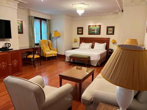 Habitación Doble Deluxe del hotel Inglaterra. Foto 1