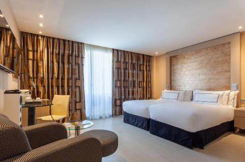 Habitación The Level Premium del hotel Melia Sevilla. Foto 3