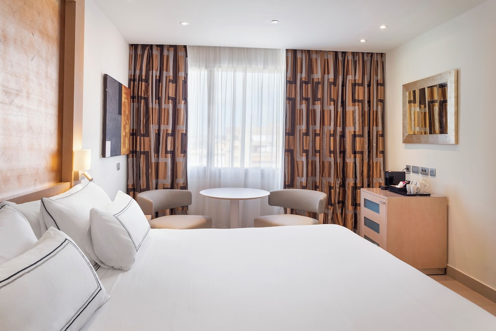 Meliá The Level Room del hotel Melia Sevilla. Foto 2