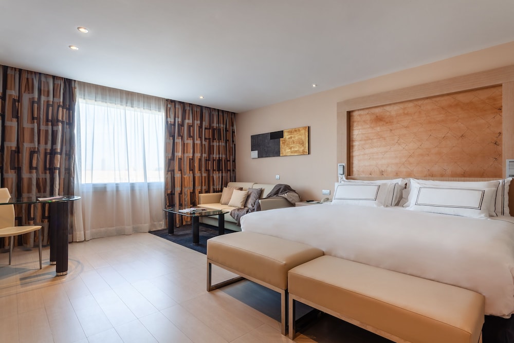 Junior Suite The Level con Hidromasaje del hotel Melia Sevilla