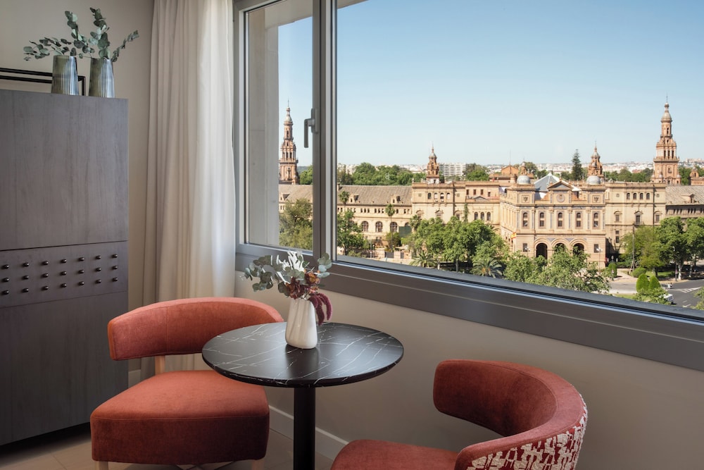 Junior Suite The Level con Hidromasaje del hotel Melia Sevilla. Foto 8