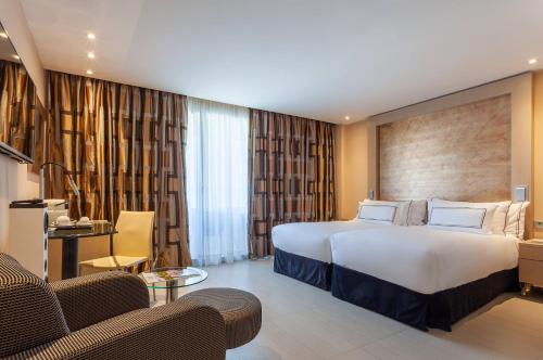 Habitación The Level Premium del hotel Melia Sevilla. Foto 21