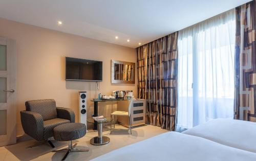 Habitación The Level Premium del hotel Melia Sevilla. Foto 22