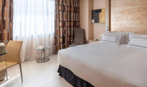 Habitación Doble Melia del hotel Melia Sevilla. Foto 21