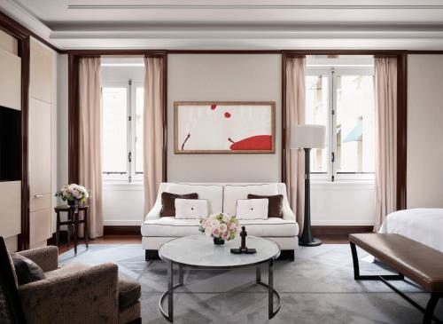 Suite Junior del hotel The Peninsula Paris. Foto 2