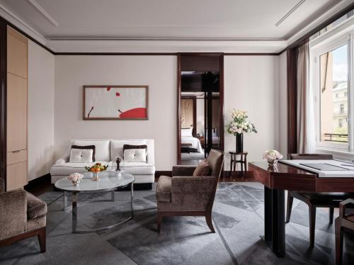 Suite Deluxe del hotel The Peninsula Paris. Foto 1