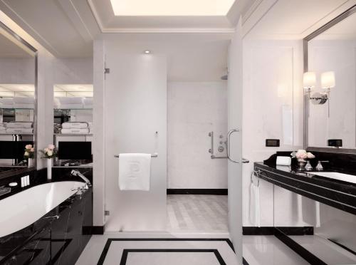 Suite Superior del hotel The Peninsula Paris. Foto 3
