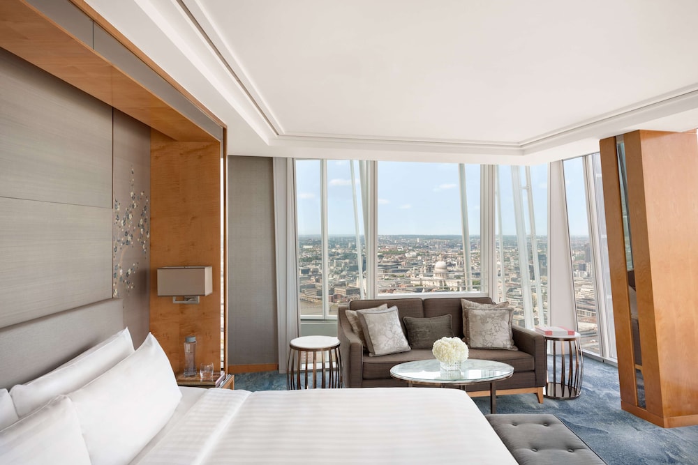 Habitación, 1 cama de matrimonio grande, vistas a la ciudad (Iconic) del hotel Shangri-la The Shard, London. Foto 2
