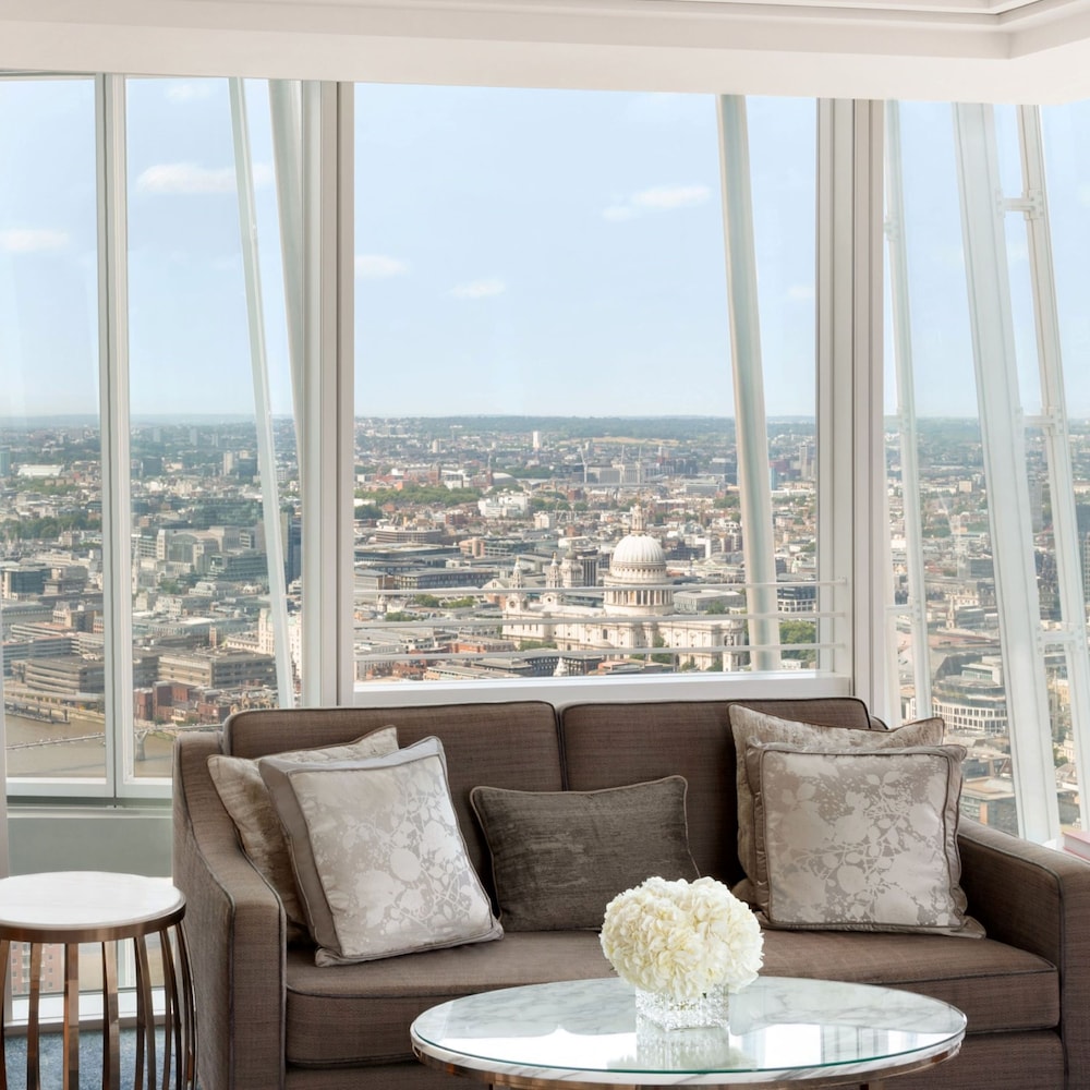 Habitación, 1 cama de matrimonio grande, vistas a la ciudad (Iconic) del hotel Shangri-la The Shard, London. Foto 5