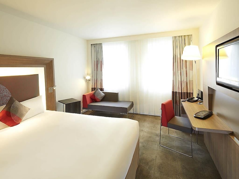 Habitación Premium, 1 cama de matrimonio (Executive) del hotel Novotel London Brentford. Foto 1