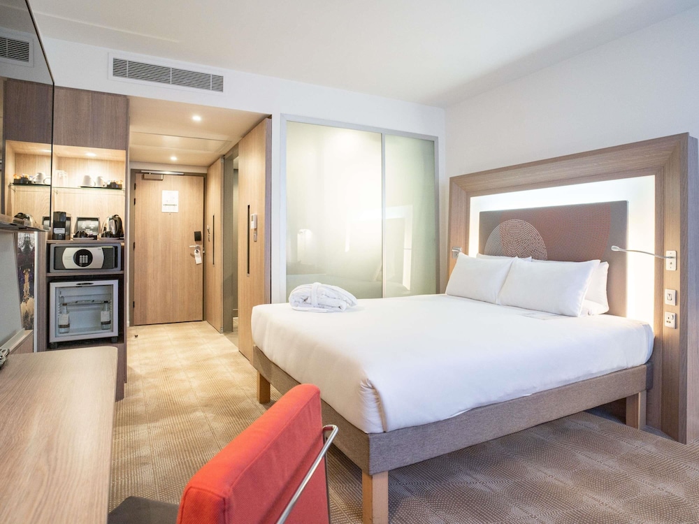 Habitación Premium, 1 cama de matrimonio (Executive) del hotel Novotel London Brentford. Foto 10