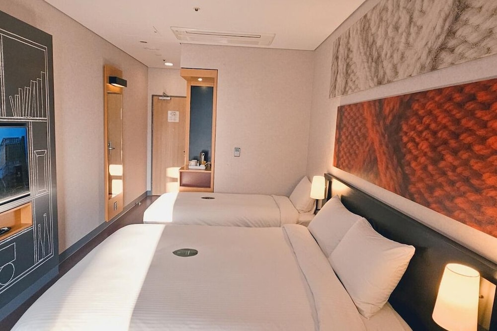 [Breakfast for 3] Superior Family Room del hotel Central Seven Hotel by Kwon Busan Seomyeon. Foto 3