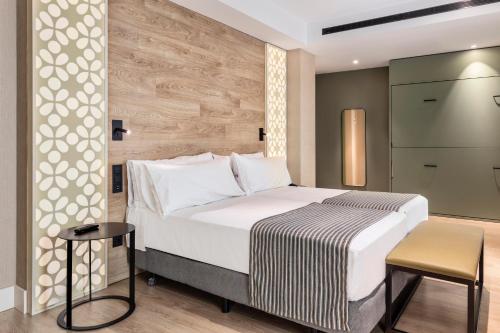 Habitación Familiar Premium del hotel Catalonia Santa Justa. Foto 2