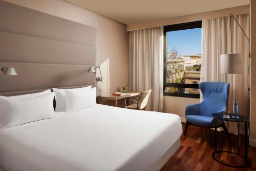 Habitación Doble Estándar - 1 o 2 camas del hotel Nh Sevilla Plaza De Armas. Foto 2