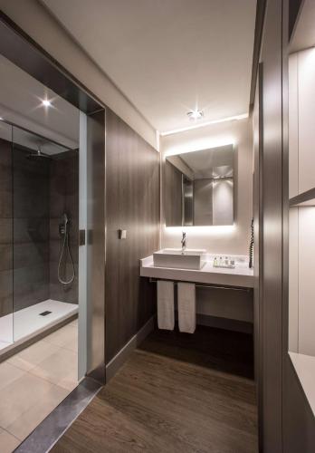 Habitación Doble Superior - 1 o 2 camas del hotel Nh Sevilla Plaza De Armas. Foto 4