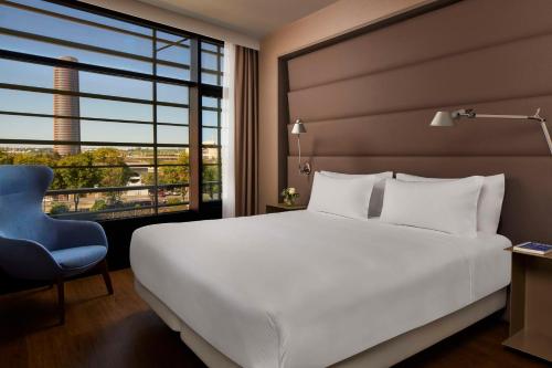 Habitación Doble Estándar New Style - 1 o 2 camas del hotel Nh Sevilla Plaza De Armas. Foto 1