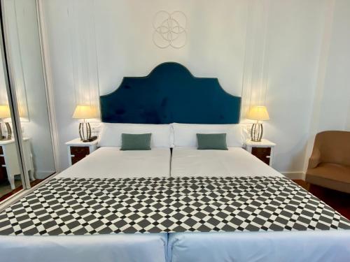 Habitación Triple del hotel Derby Sevilla