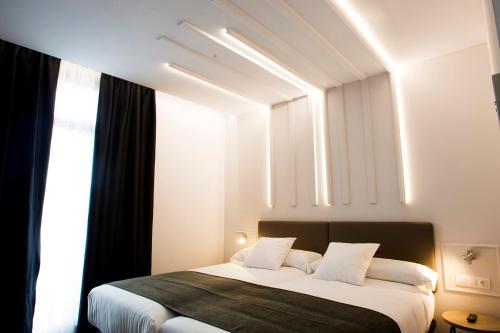Habitación Doble Superior - 1 o 2 camas del hotel Lux Santiago. Foto 8