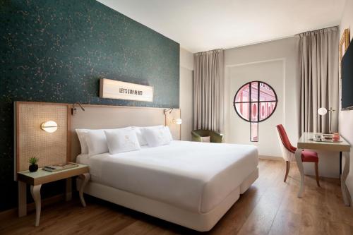 Habitación Sherry - 1 cama extragrande del hotel Los Seises Sevilla, A Tribute Portfolio. Foto 8