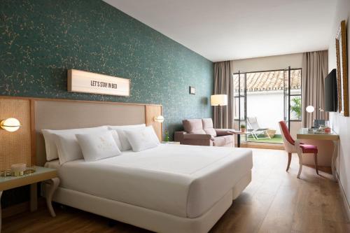 Habitación Legend Terrace con balcón - 1 cama extragrande del hotel Los Seises Sevilla, A Tribute Portfolio. Foto 7