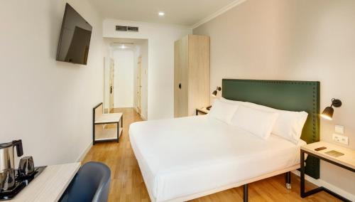 Habitación Superior - 1 cama grande del hotel Sercotel Las Casas De Los Mercaderes
