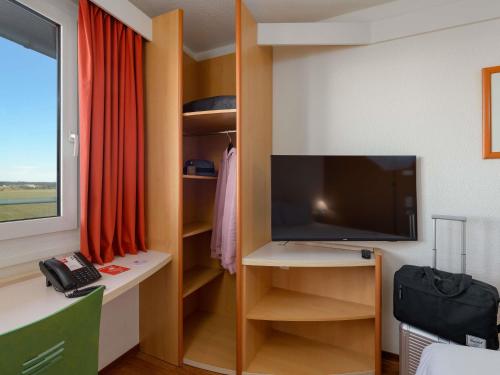 MyRoom by Michaela: Zona de relajación del hotel Ibis München Garching. Foto 3