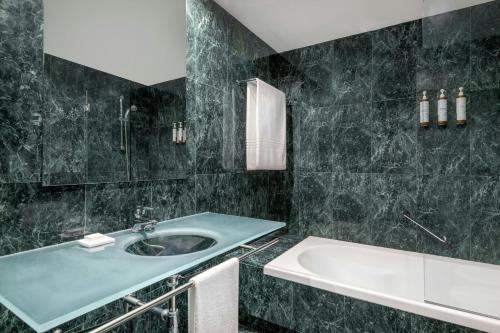 Habitación Doble Estándar - 2 camas del hotel Ac Sevilla Fórum By Marriott. Foto 4