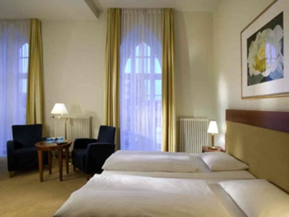 Habitación ejecutiva, 1 cama doble del hotel Novotel Hildesheim. Foto 2