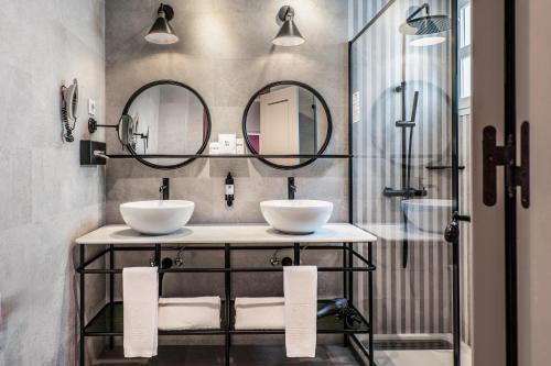 Habitación Vincci con balcón del hotel Vincci La Rabida