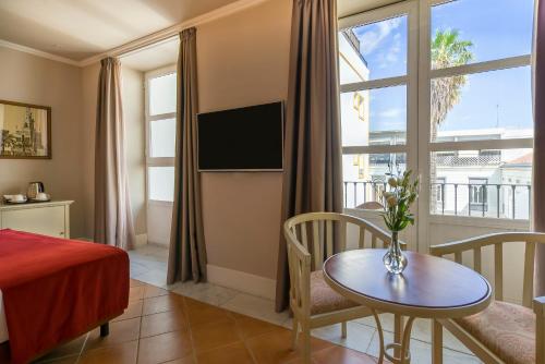 Habitación Vincci con balcón del hotel Vincci La Rabida. Foto 2