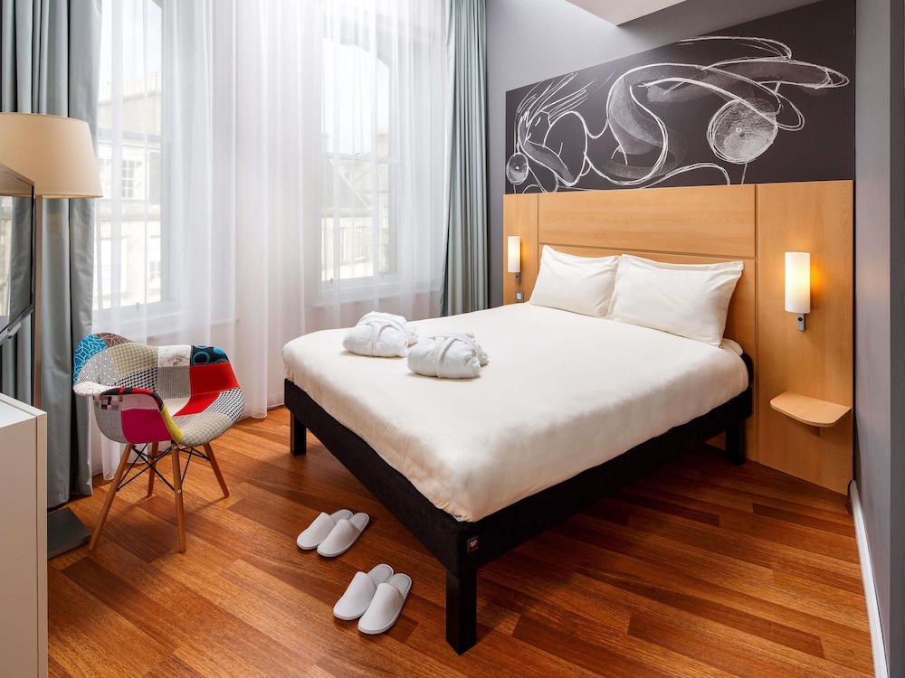 Habitación Premium del hotel Ibis Edinburgh Centre South Bridge - Royal Mile. Foto 1