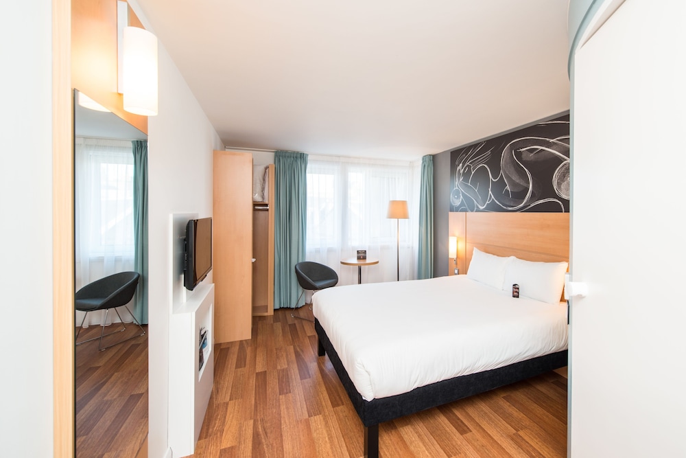 Habitación doble, 1 cama doble del hotel Ibis Edinburgh Centre South Bridge - Royal Mile. Foto 3
