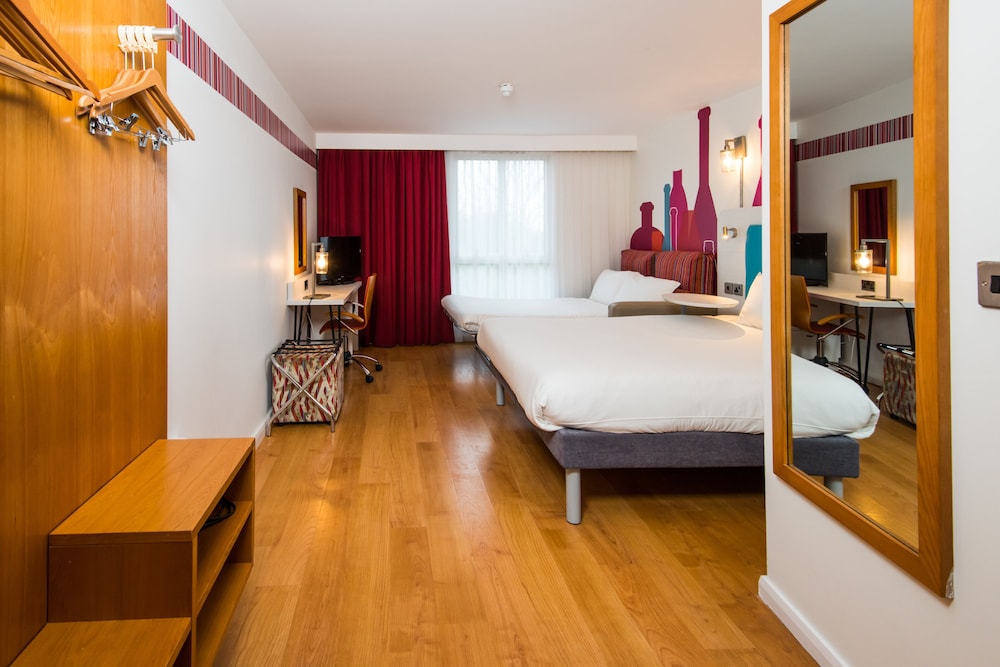 La Familiar del hotel Ibis Styles Barnsley. Foto 1