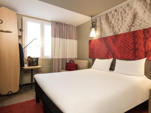 Habitación Doble Estándar del hotel Ibis Paris Gare du Nord Chateau Landon 10ème. Foto 6