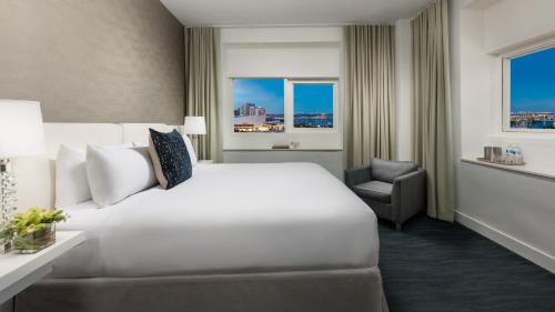 Trendy con 1 cama extragrande - Vistas a la bahía del hotel Yve Miami. Foto 11
