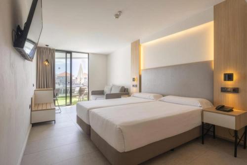 Habitación Doble - Cama balinesa del hotel Mynd Adeje. Foto 2