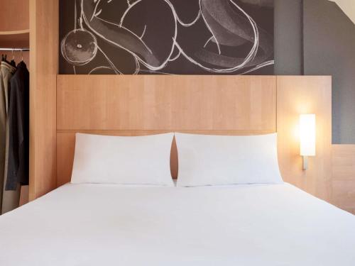 Habitación Doble Estándar del hotel Ibis Maine Montparnasse. Foto 5