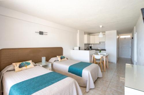 Estudio Superior con vistas al mar (7ª planta) del hotel Borinquen. Foto 6