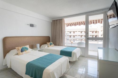 Estudo Triple Superior con vistas al mar del hotel Borinquen. Foto 7