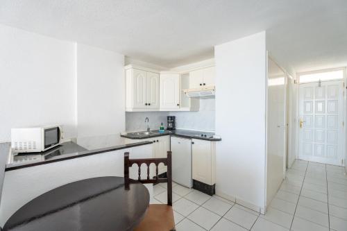 Estudio con vistas al mar del hotel Borinquen. Foto 7