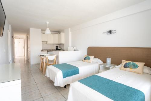 Estudio Superior con vistas al mar (7ª planta) del hotel Borinquen. Foto 19