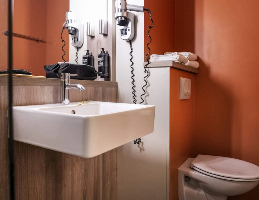 Habitación doble 2 Camas individuales del hotel ibis Styles Versailles Saint Quentin en Yvelines. Foto 5